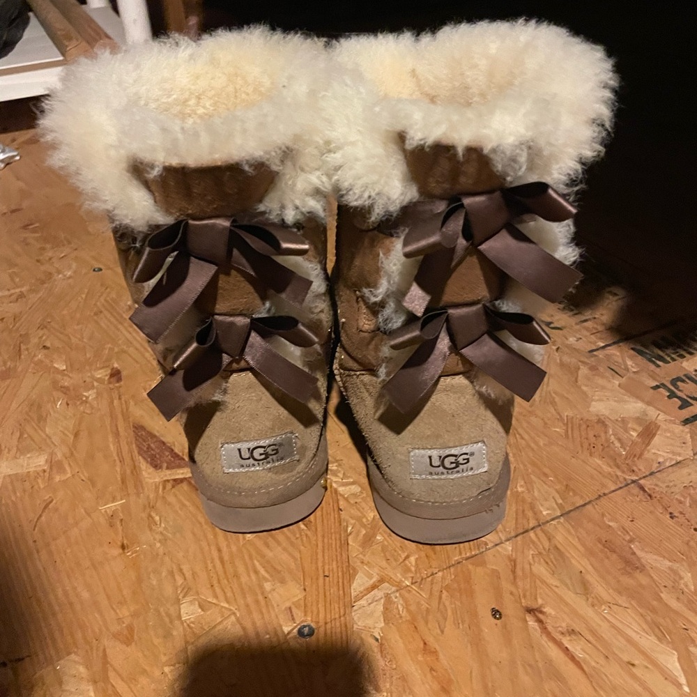Uggs with bows